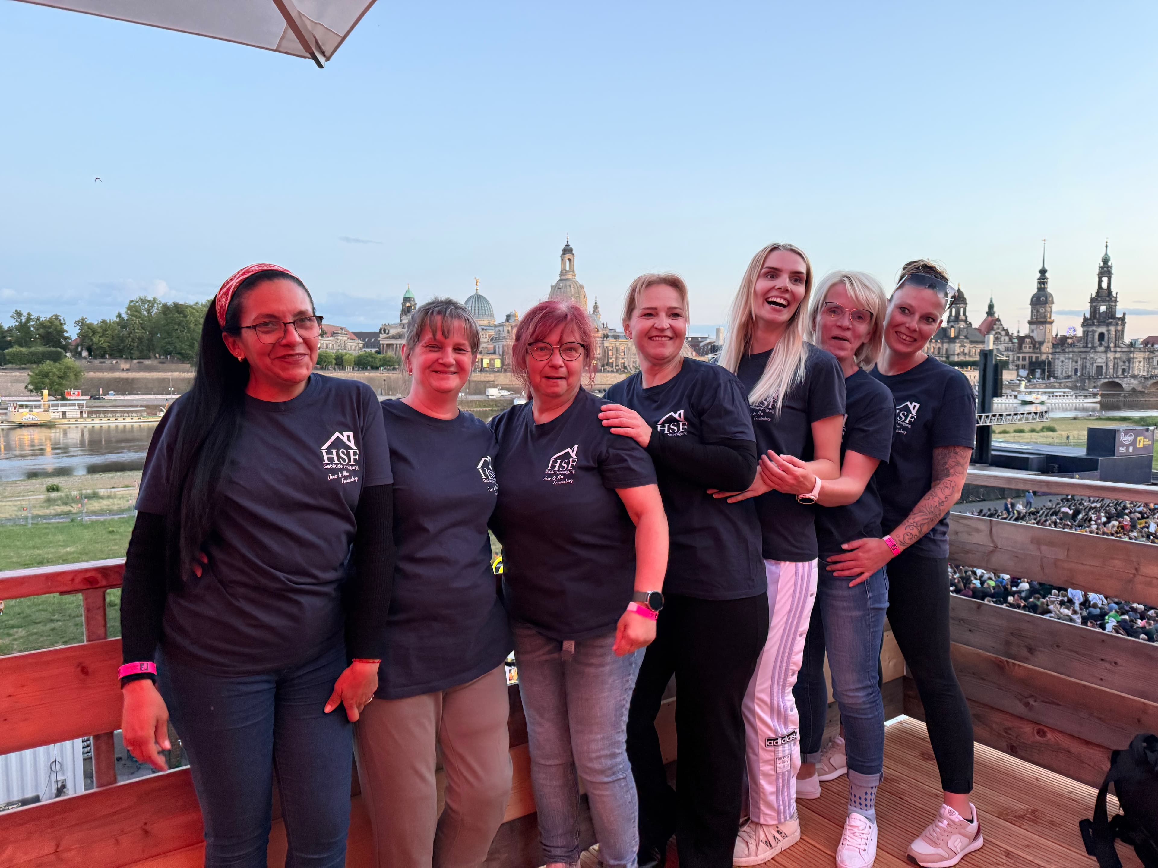 Das Team der HSF-Gebäudereinigung in Dresden