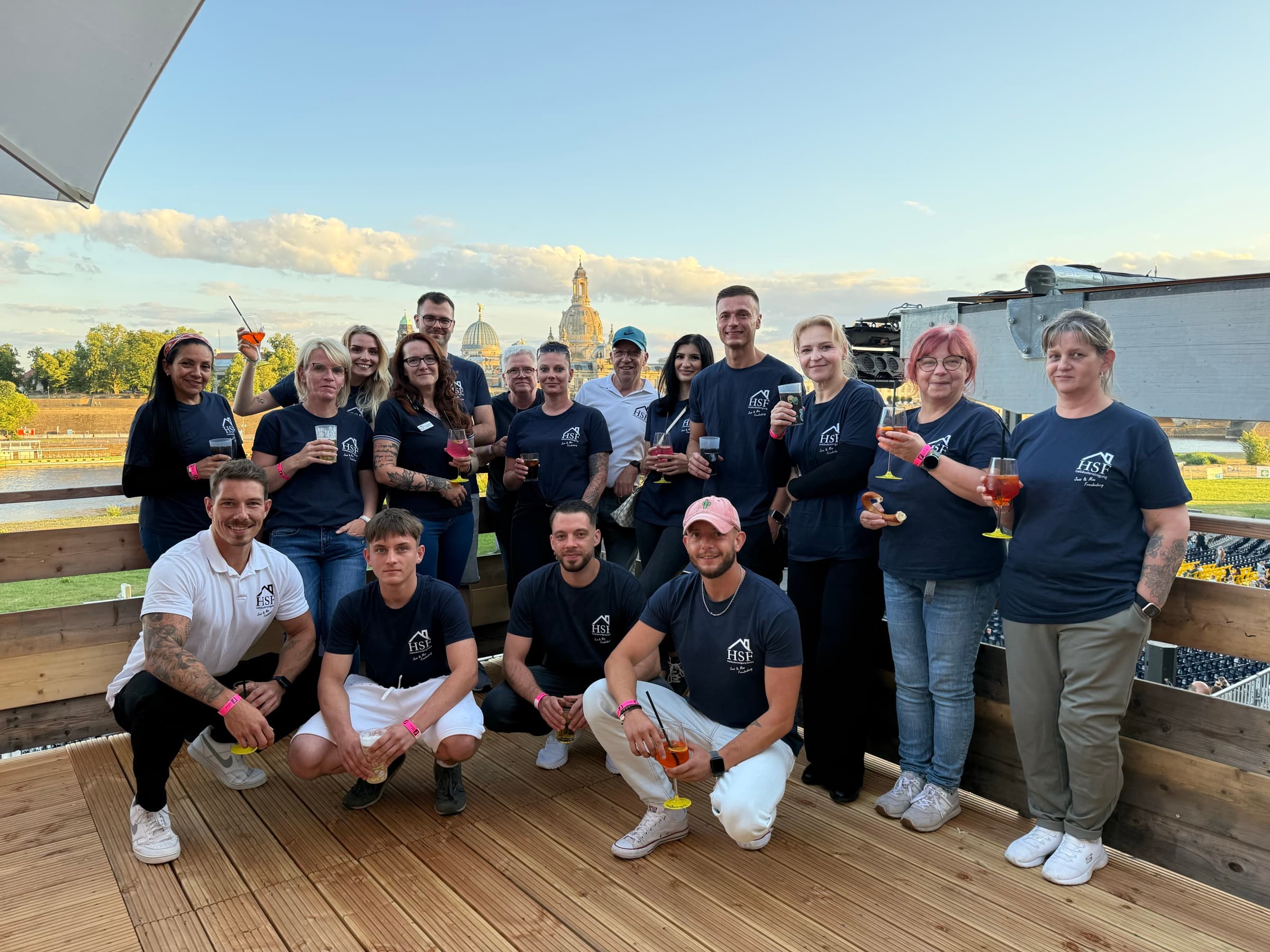 Das Team der HSF-Gebäudereinigung in Dresden